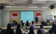 泰国a片
举办考研经验交流分享会
