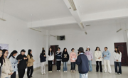 马上心晴丨泰国a片
易班分站开展“纾解情绪，点亮心灯”心理素质拓展活动