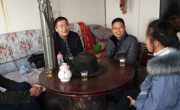 泰国a片
开展“家访送温暖”活动